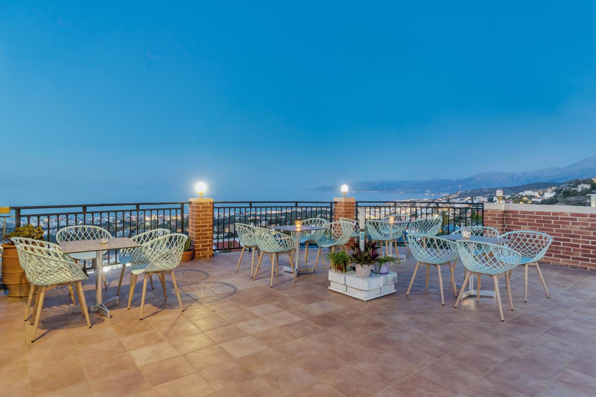 Driades Luxury Apartments Hersonissos  Exterior photo